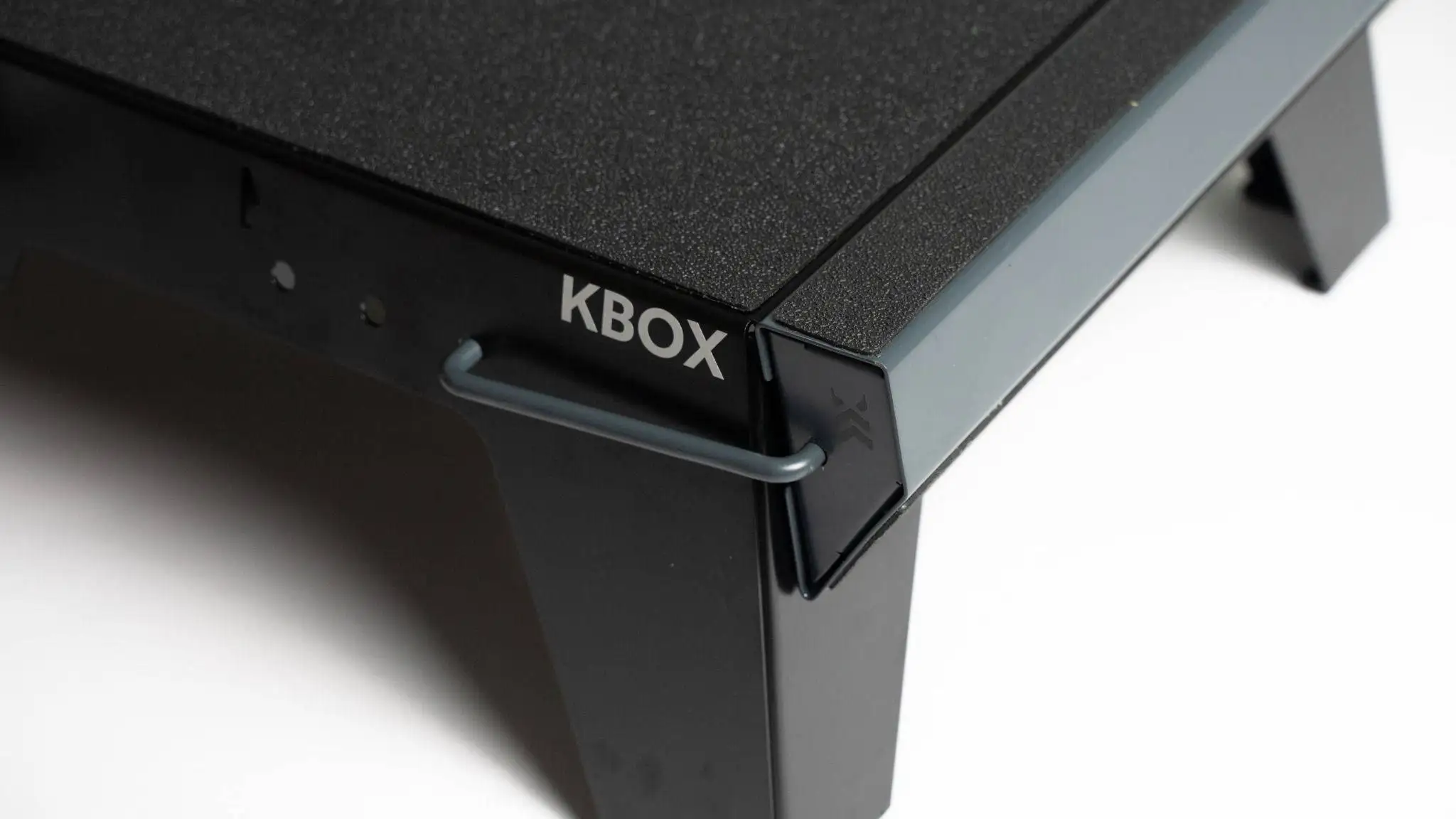 platform_extension_foot_block_attached_to_kbox_lite.webp